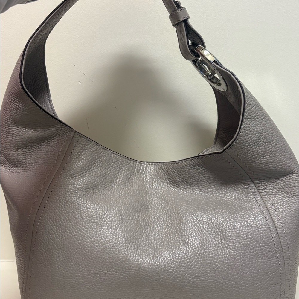 Michael Kors Gray pebble Leather Hobo Bag excellent condition - Picture 2 of 5